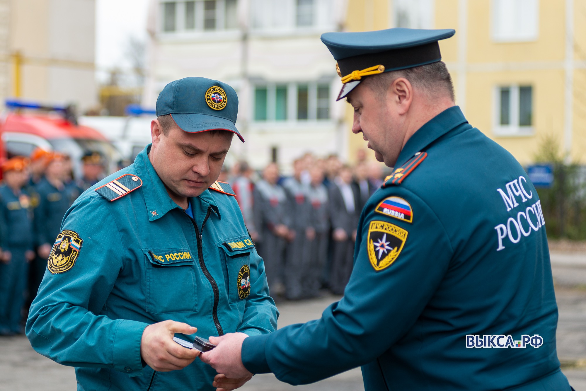 Пожарным вручили награды в честь профессионального праздника ?